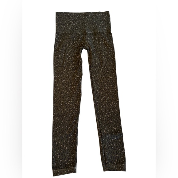 Spanx “Look At Me” Now Seamless Leggings Size XL Womens Mini Leopard Print Green - Picture 4 of 11